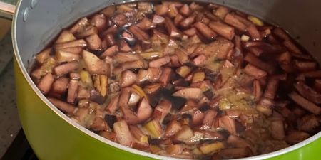 סנגריה חמה עם תפוחים - מתכון לסנגריה חמה - איך מכינים סנגריה