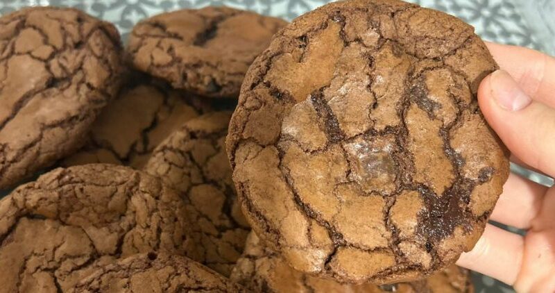 עוגיות בראוניז מושלמות - מתכון לעוגיות שוקולד בראוניז קלות וטעימות